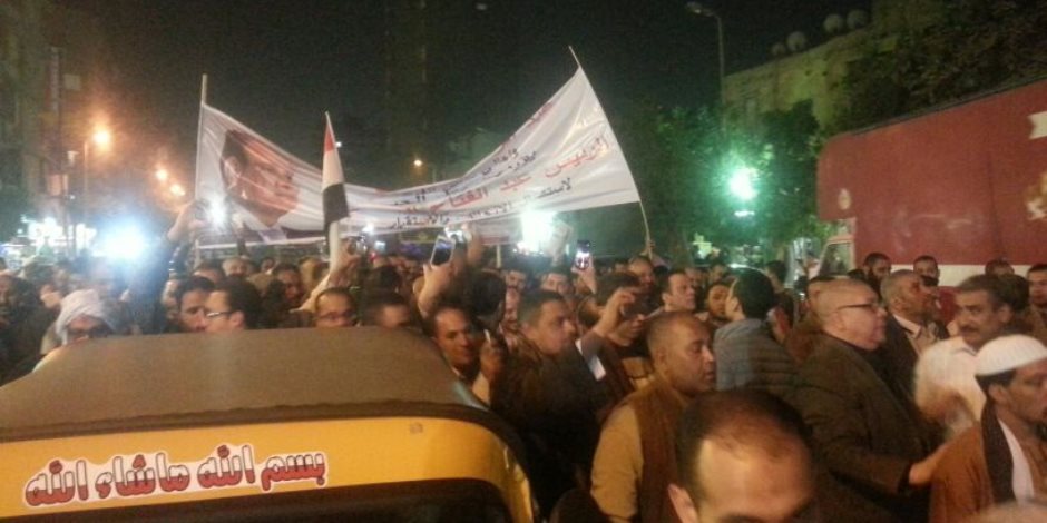 "كمل واحنا معاك" .. مسيرة حاشدة لدعم الرئيس السيسي في شوارع روض الفرج ( صور )
