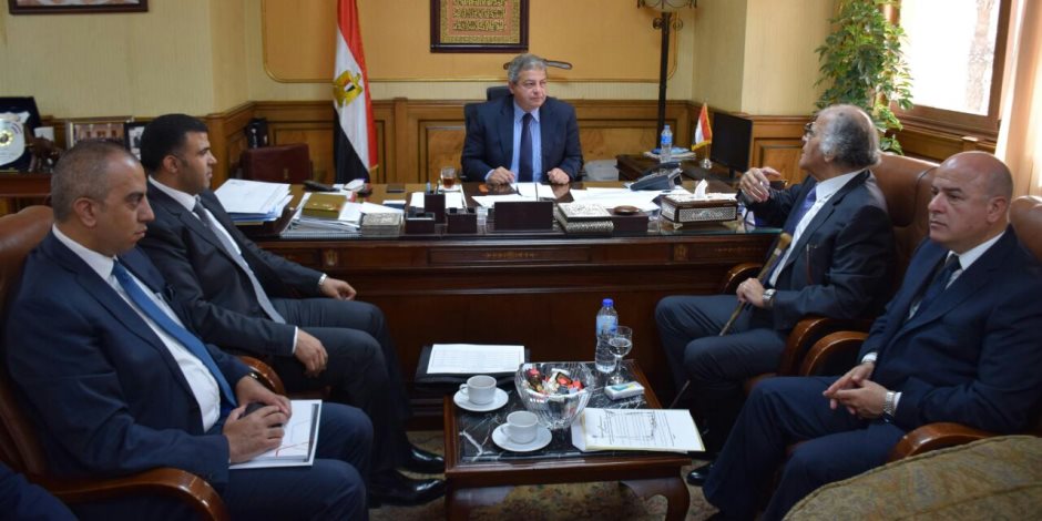 وزير الرياضة يلتقي ممدوح عباس بحضور لجنة إدارة الشئون المالية للزمالك