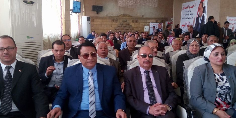  نقابة المحامين بالشرقية تعلن تأيدها للرئيس السيسي في مؤتمر حاشد وسط هتافات" تحيا مصر " (صور)