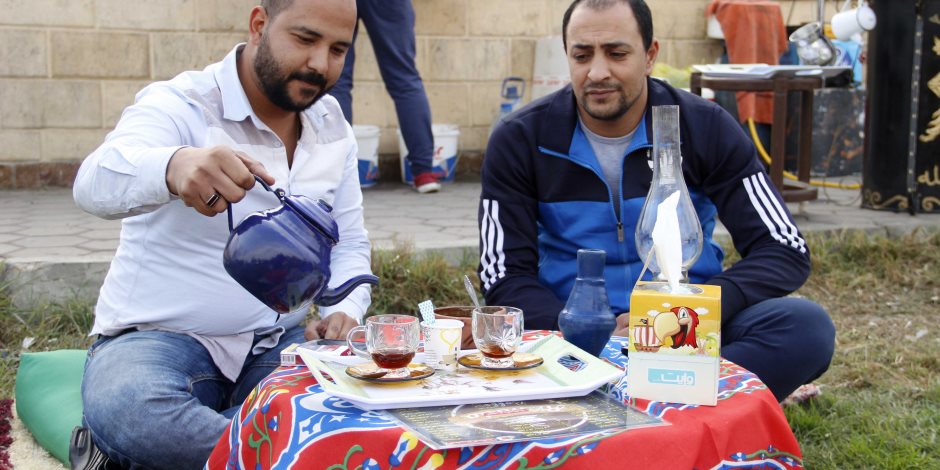مطاعم مفتوحة بحدائق نمرة 6 بالإسماعيلية.. والبائعين الشباب: نحتاج تقنين أوضاعنا (صور) 