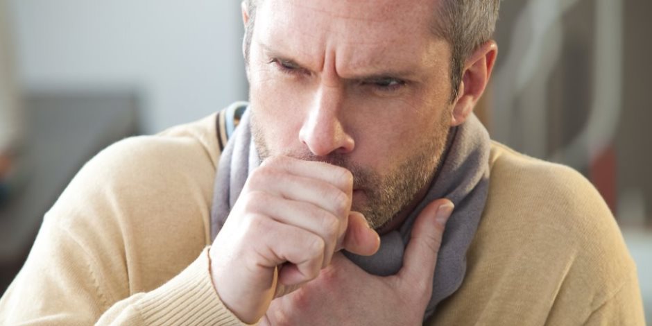 أعراض الإلتهاب الرئوي بدون حمى.. تعرف عليها  