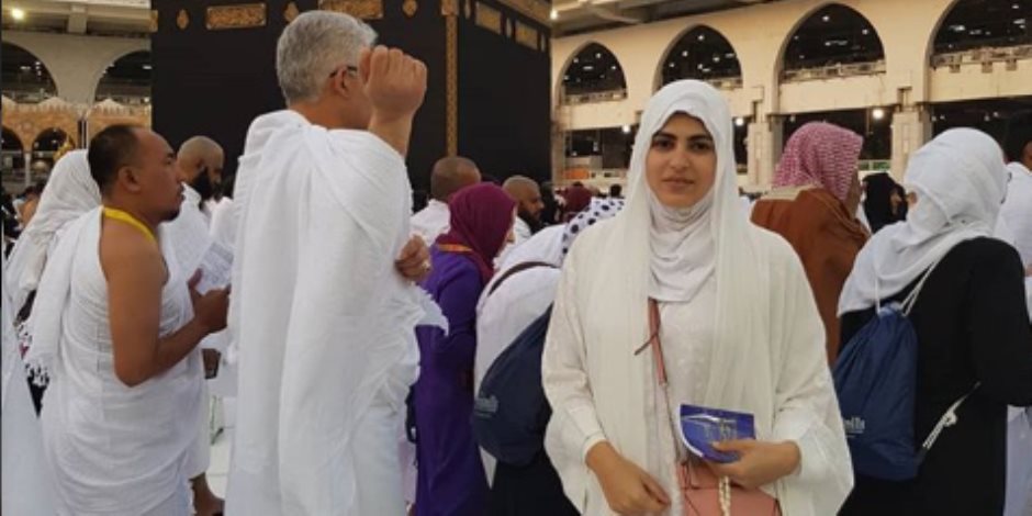 رانيا زوجة ماجد المصرى تؤدى مناسك عمرة رجب.. والمتابعين "ماشاء الله قمر بالحجاب"