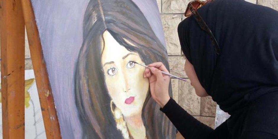 فى أول حوار مع الرسامة البكاية: "ويوم ما أبطل أرسم أكون ميت" (صور) فى أول حوار مع الرسامة البكاية: "ويوم ما أبطل أرسم أكون ميت" (صور)