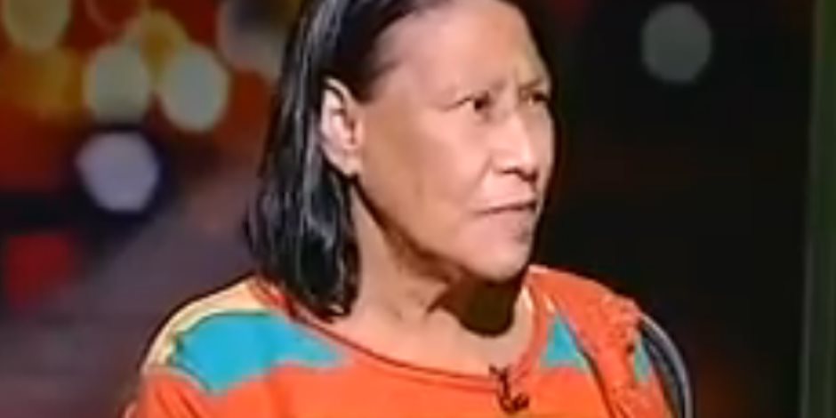 مواطنة بعد عودتها لمصر عقب غياب 30 عاما: "ربنا يخليلنا الرئيس وتحيا مصر" (فيديو)