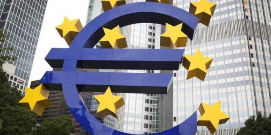 اليورو يهبط لأدنى مستوى فى 2018 مع صعود الدولار بدعم قرار ترامب