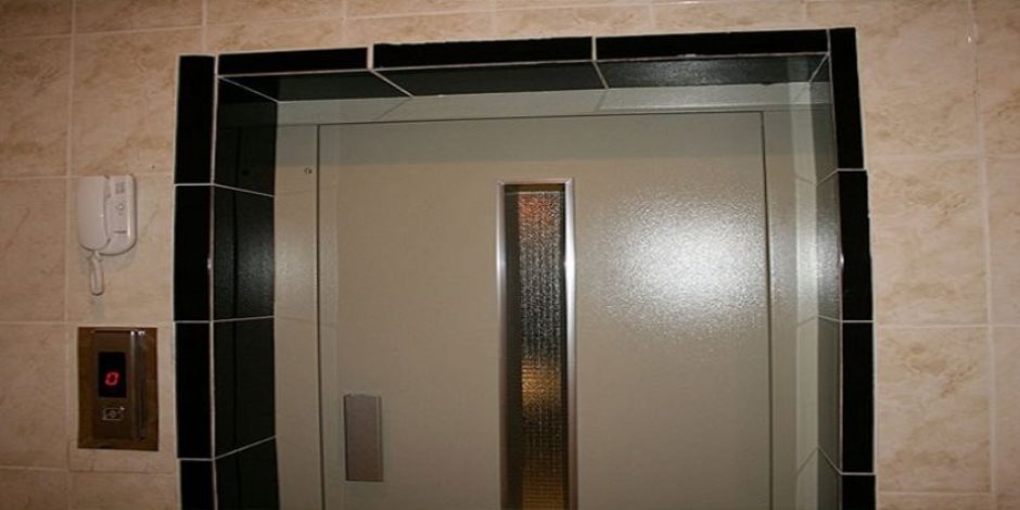  أمن الفيوم ينقذ مواطن محتجز داخل مصعد بأحد العقارات