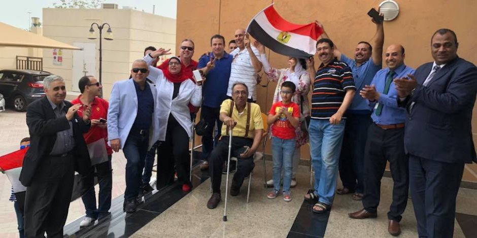 الانتخابات الرئاسية 2018.. المصريون يهزمون المستحيل بقطر.. ويهتفون: "تحيا مصر" (فيديو) 