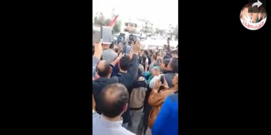 الناخبون المصريون يرعبون قطر من الكويت (فيديو) 
