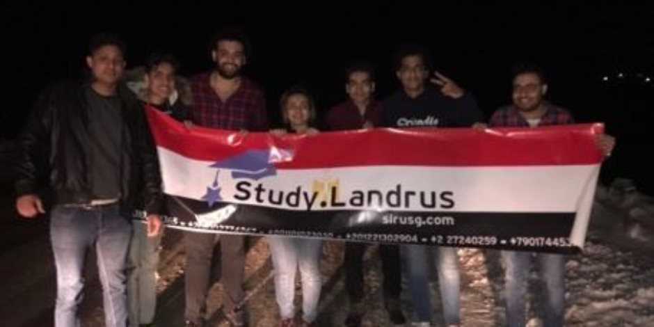 السائرون وسط الجليد.. المصريون يدلون بأصواتهم بموسكو في درجة حرارة 15 تحت الصفر السائرون وسط الجليد.. المصريون يدلون بأصواتهم بموسكو في درجة حرارة 15 تحت الصفر