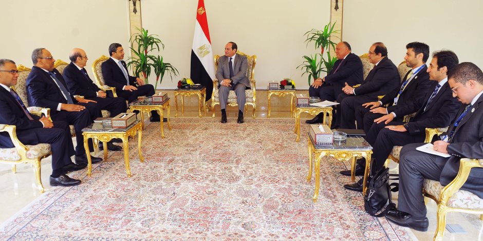 السيسي يستقبل وزير خارجية الإمارات: مصر حريصة على الارتقاء بالعلاقات بين الدولتين