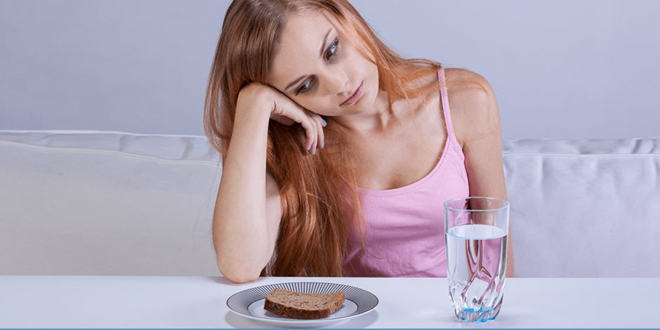 العلاج الهرموني يساعد اللاتي يعانين من اضطرابات الطعام بسبب نقص الاستروجين 