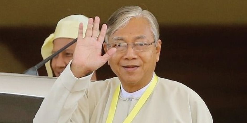 رئيس بورما يستقيل من منصبه