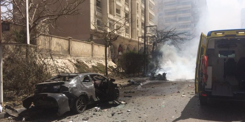 مدير أمن الإسكندرية يتواجد بموقع حادث الانفجار.. واستشهاد رقيب شرطة