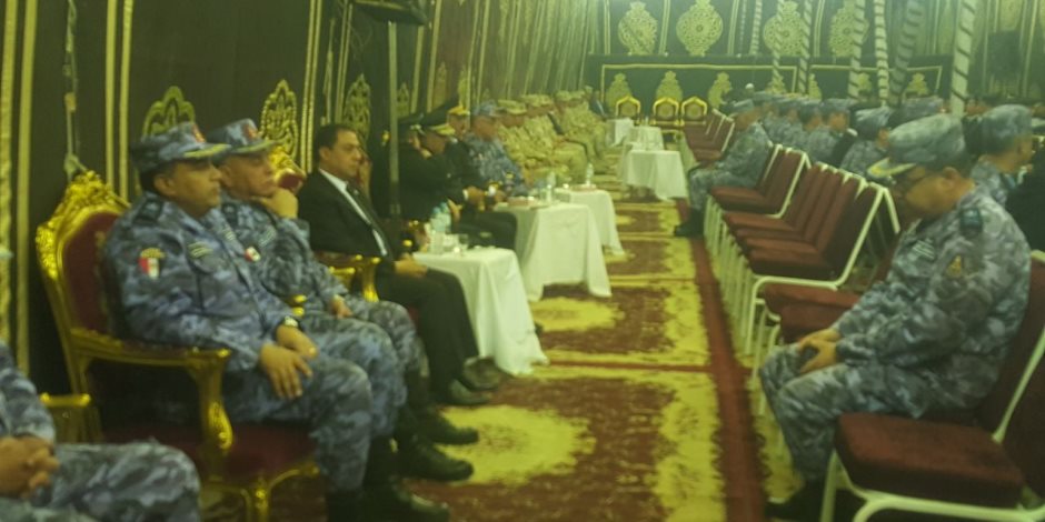 قائد القوات البحرية يعزى أسر شهداء حادث الإسكندرية   ( صور )