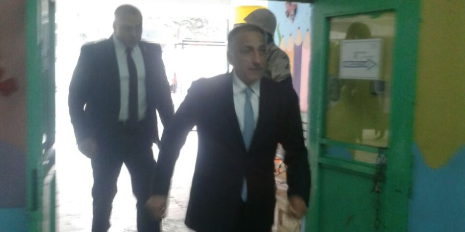 محافظ البنك المركزي يدلي بصوته في انتخابات الرئاسة: «مصر هتفضل حرة»
