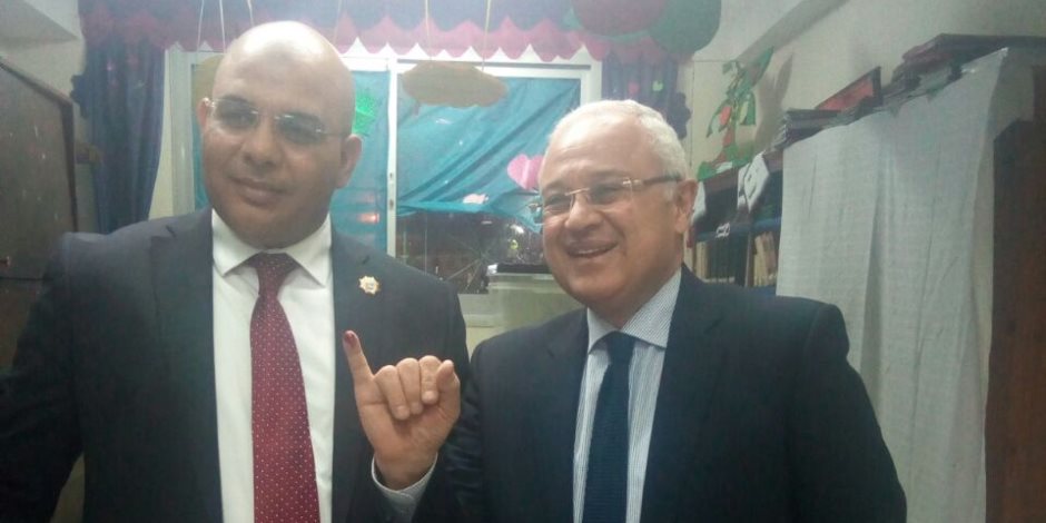 هشام زعزوع وزير السياحة الأسبق يدلي بصوته في الانتخابات الرئاسية (صور)
