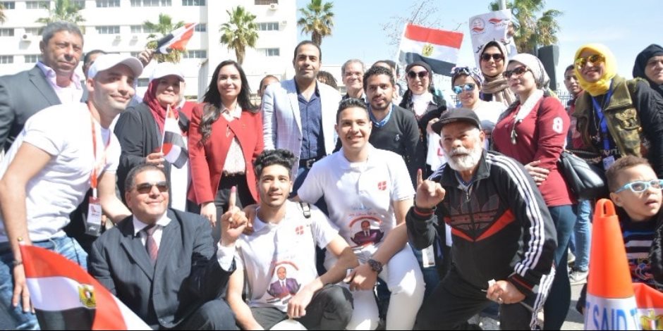 شباب ونواب "مستقبل وطن بورسعيد" يحشدون المواطنين للانتخابات الرئاسية (صور)