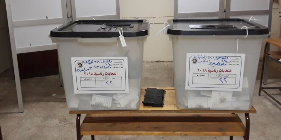 «المصريين أد التحدى»..10 رصاصات فى قلب الجماعة بأول يوم للانتخابات (صور)