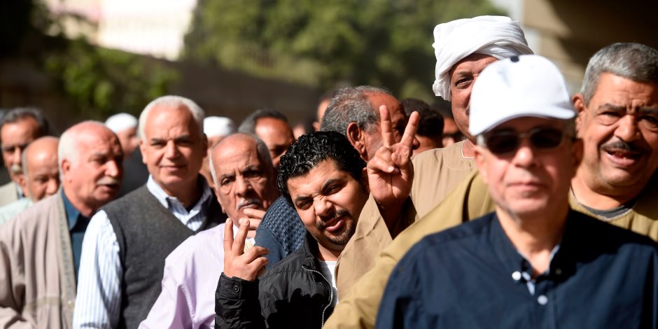 عمر مروان يدلي بصوته في الانتخابات الرئاسية بمدرسة فاطمة عنان بالتجمع