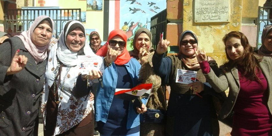 مرصد ائتلاف دعم مصر: طوابير أمام لجنة مدرسة أحمد زويل ببورسعيد (صور)