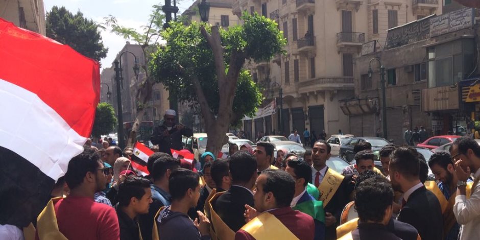 من قلب ميدان التحرير.. المصريون يكتبون السطر الأخير في مسيرة «تنظيم البنا» (فيديو وصور)