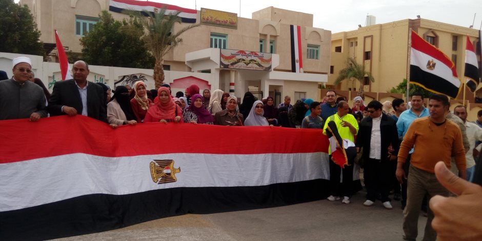 مسيرة حاشدة من المواطنين لمشاركة فى الانتخابات الرئاسية بجنوب سيناء (صور)