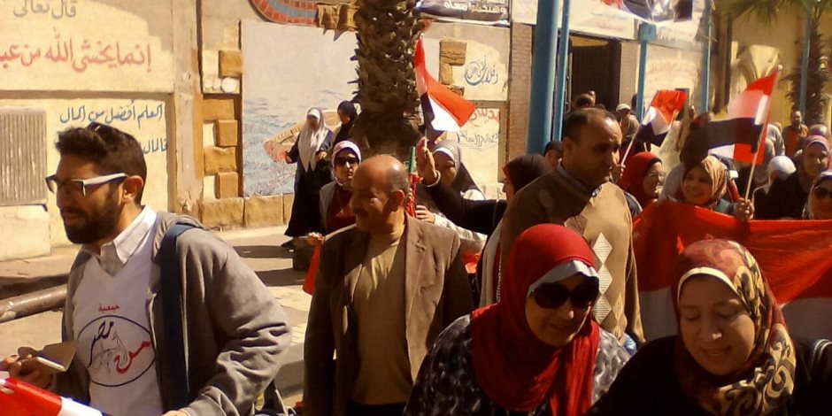 توافد المواطنون على مدارس شبرا الخيمة للإدلاء بأصواتهم في اليوم الثانى لانتخابات الرئاسة 