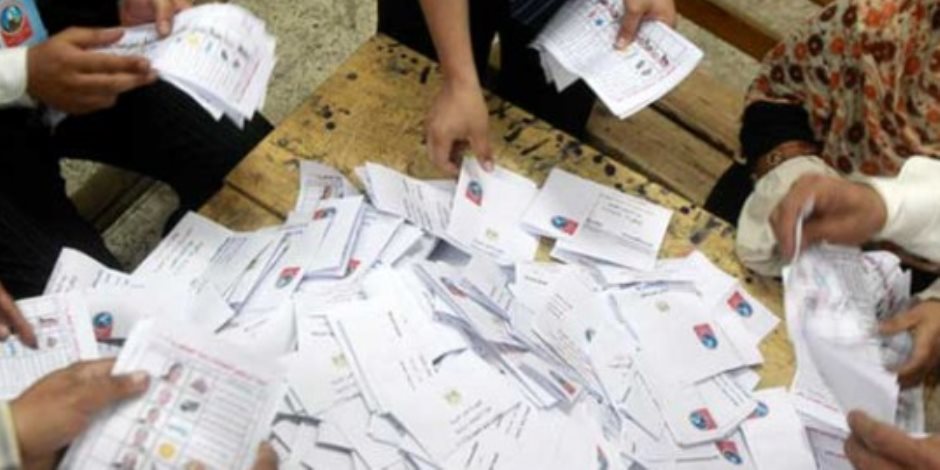 جامعة أسوان  تواصل الدفع بأتوبيسات لمشاركة الطلاب في انتخابات الرئاسة 