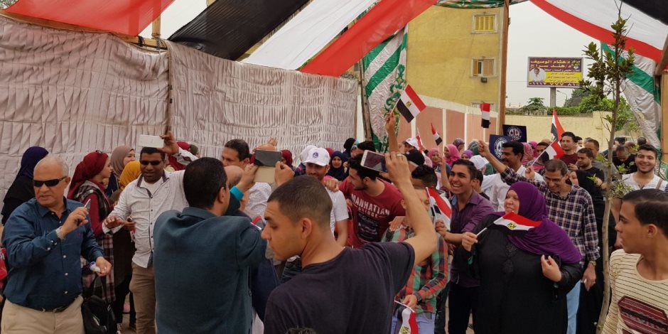 حكمدار القاهرة يتابع سير العملية الانتخابية بشبرا (صور)