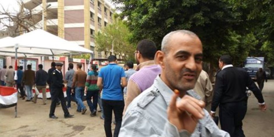 تواصل توافد المواطنين للإدلاء بأصواتهم في انتخابات الرئاسة بقصر النيل (صور)