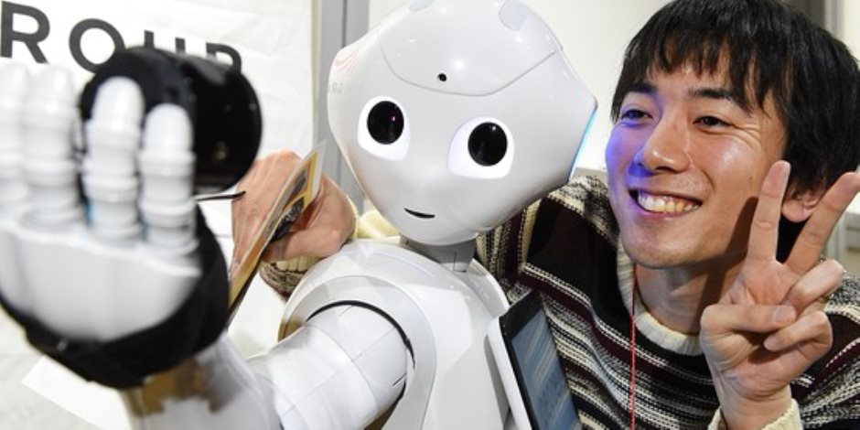 فقط في كوكب اليابان.. الإنسان الآلي قد يكون له دور في رعاية المسنين بالمستقبل