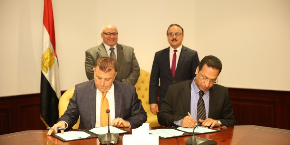 وزير الاتصالات يشهد توقيع بروتوكول تعاون لميكنة مستشفيات جامعة عين شمس