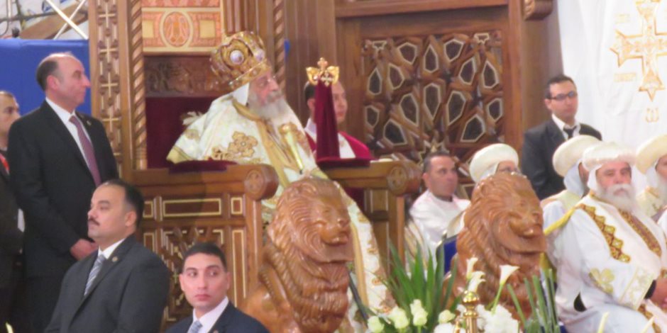 البابا تواضروس يترأس قداس عيد القيامة المجيد (فيديو وصور)