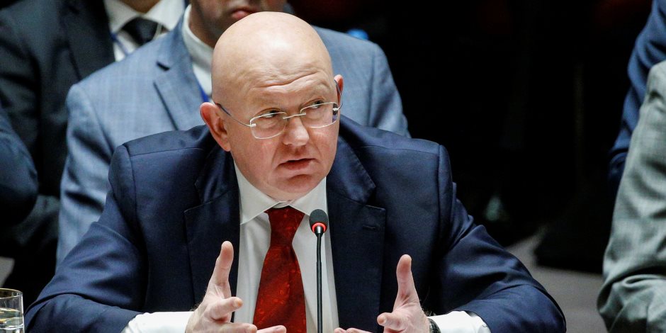 «الفيتو هيمنعه».. موسكو تطالب مجلس الأمن بالتنديد بالضربات الأمريكية في سوريا