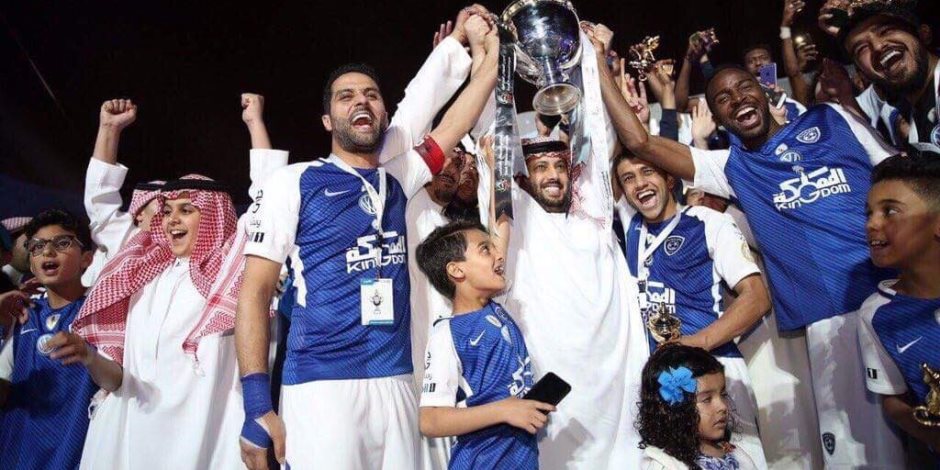 ياسر القحطانى نجم الهلال السعودي يعلن اعتزاله كرة القدم (فيديو)