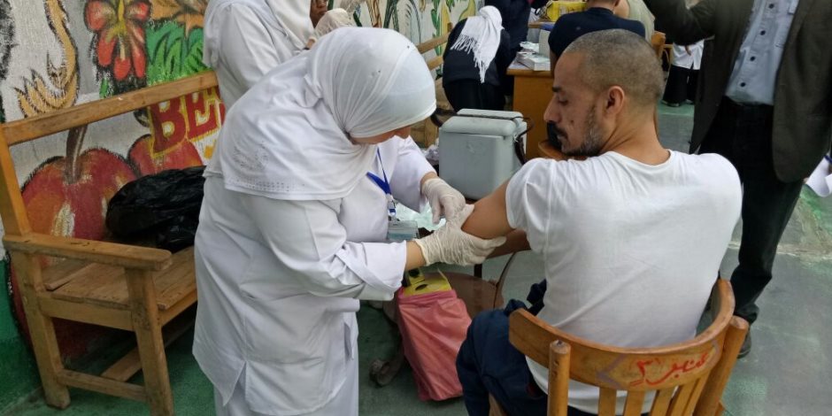 تطعيم 3 آلاف مواطن في حملة مكبرة بسجون الدقهلية
