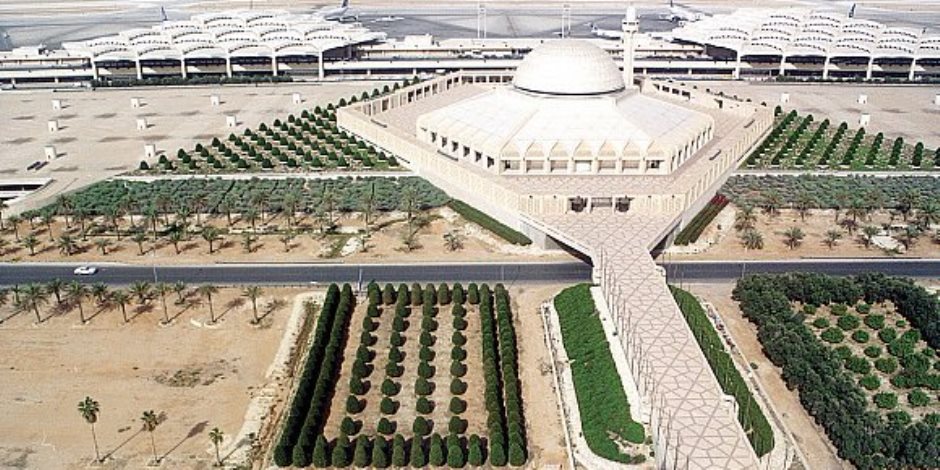 الإمارات تعلن إلغاء عدد من الرحلات الجوية إلى السعودية حتى 14 أكتوبر
