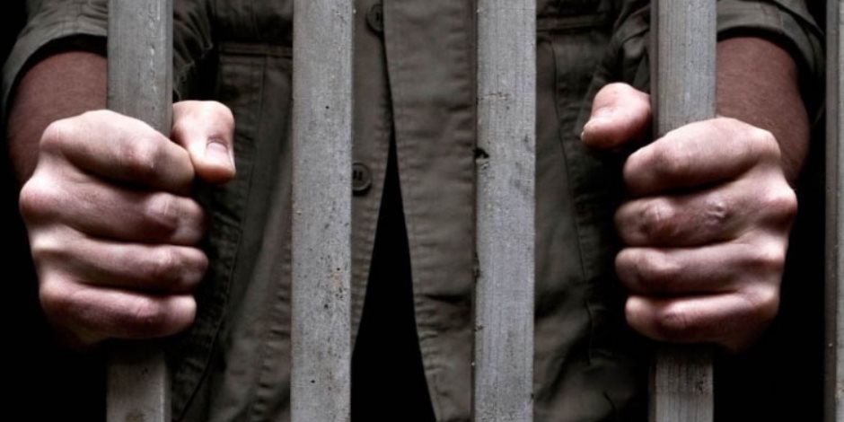 حبس نائب رئيس حي ثان المحلة ومساعد رئيس الحي 6 أشهر مع إيقاف التنفيذ