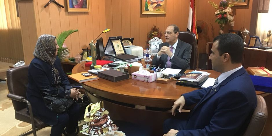 نائب رئيس جامعة المنصورة يؤكد على أهمية بناء الشراكات مع الدول العربية