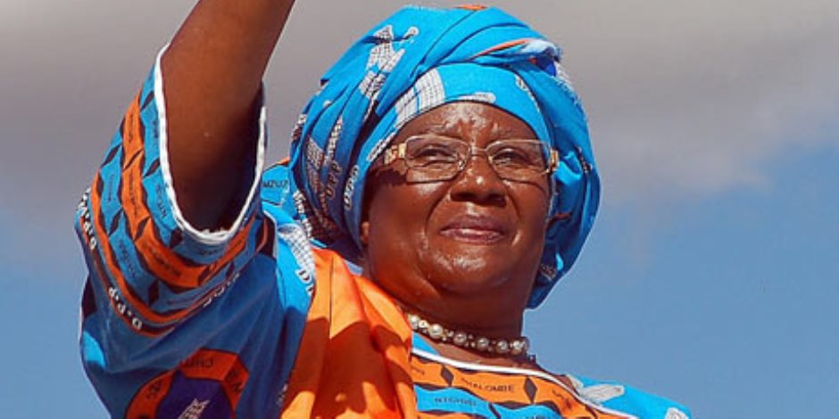 السبت.. رئيسة مالاوي السابقة المشتبه في تورطها بقضية فساد تعود للبلاد