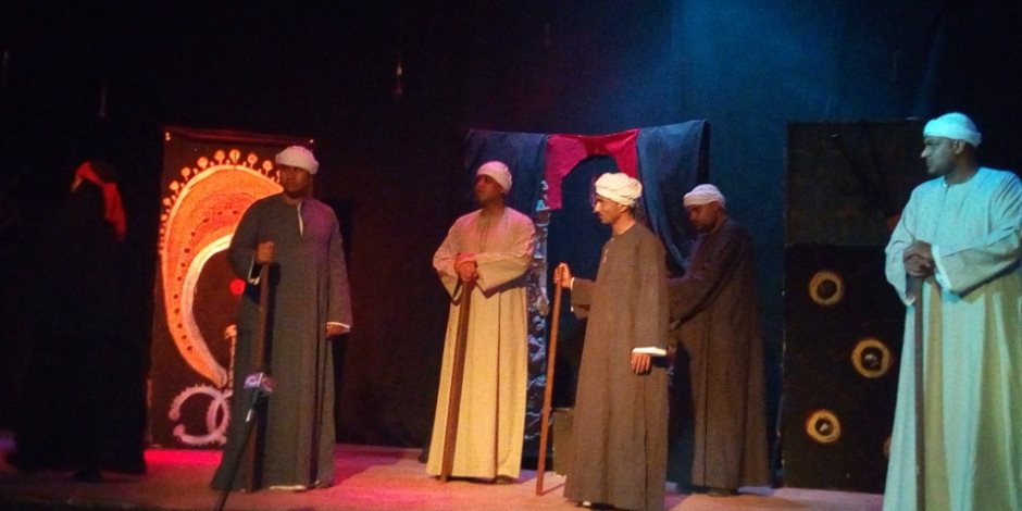 «ثقافة أسوان» يستضيف العرض المسرحي «عقول» خلال مهرجان الجنوب (صور)