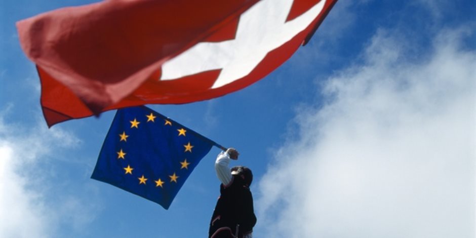 استطلاع: معظم السويسريين يدعمون خطة اتفاق جديد مع الاتحاد الأوروبى