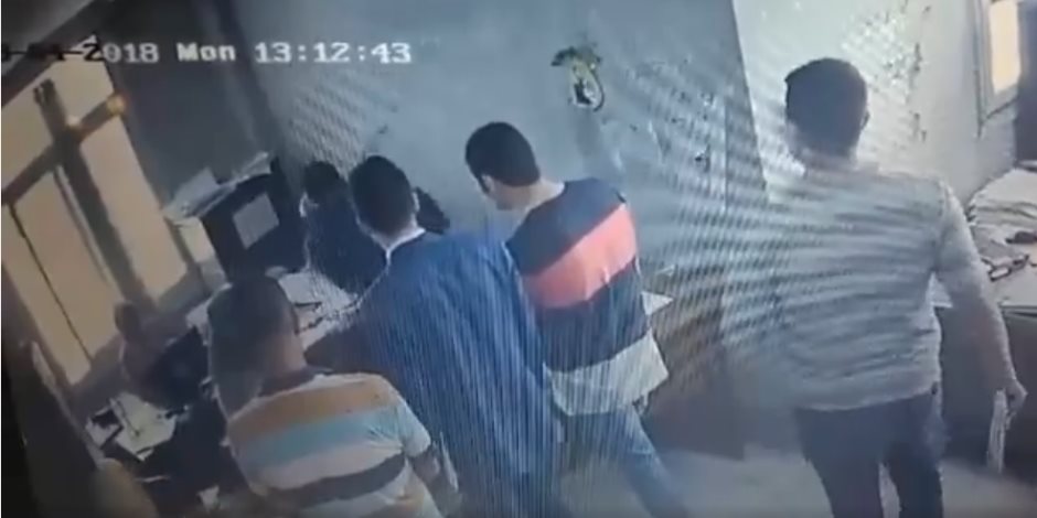 تسريب فيديو جديد يوثق حقيقة اعتداء محامي الإسكندرية على موظف النيابة