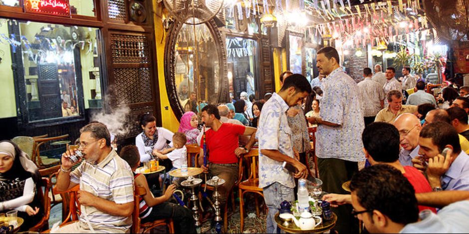 خناقة كل عام: أغلقوا المقاهى والمطاعم فى نهار رمضان!