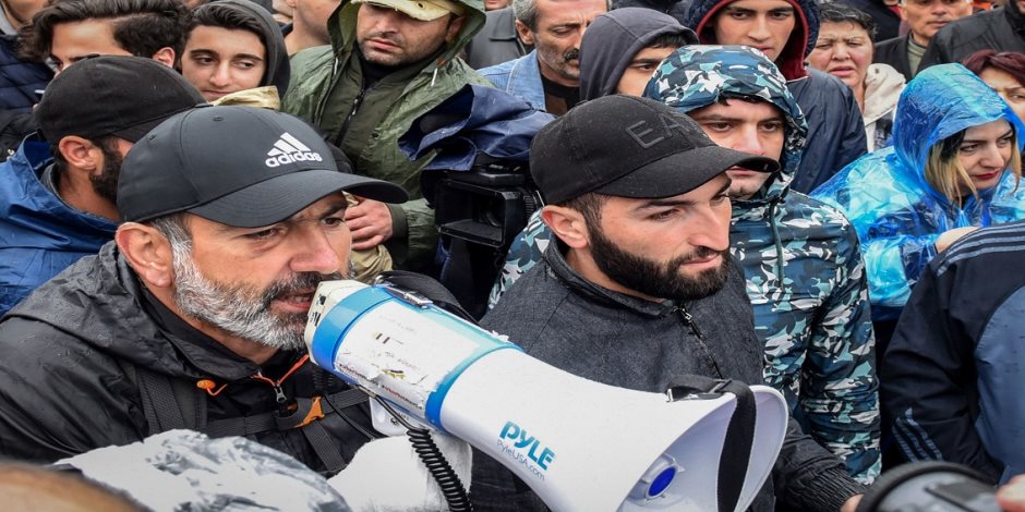 محتجون فى أرمينيا يغلقون الطرق المؤدية للعاصمة