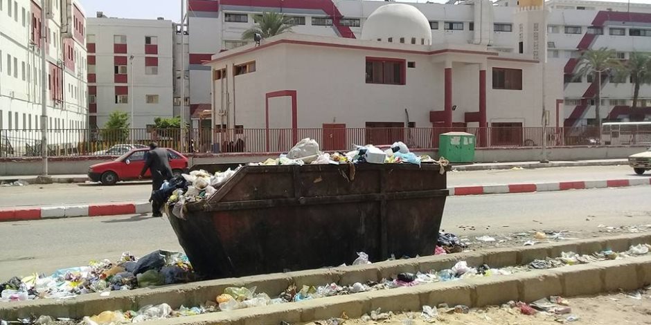 رغم حملة «النظافة مسئولية الجميع».. القمامة وباء بشوارع أسوان (صور) 