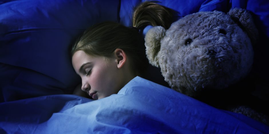 تضر بالصحة العقلية.. احذر من خطورة قلة النوم للأطفال