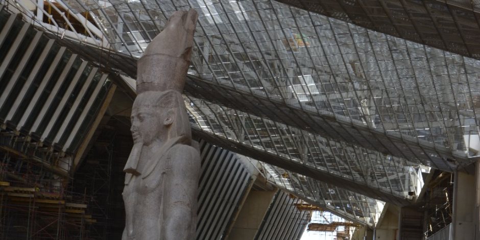 المتحف المصرى الكبير : انتهاء الأعمال الإنشائية وتجهيزات العرض المتحفى بنسبة 100% داخل القاعات الرئيسية