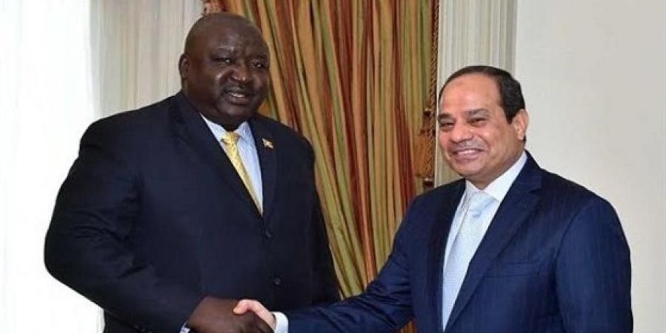 الرئيس الأوغندي يصل القاهرة لمناقشة سبل التعاون بين البلدين
