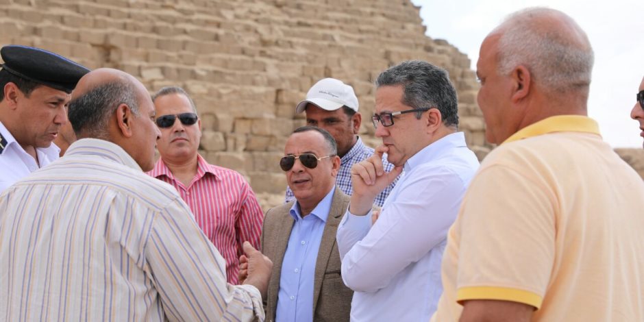 وزير الآثار يشارك في جولة تفقدية بمنطقة أهرامات الجيزة (صور)